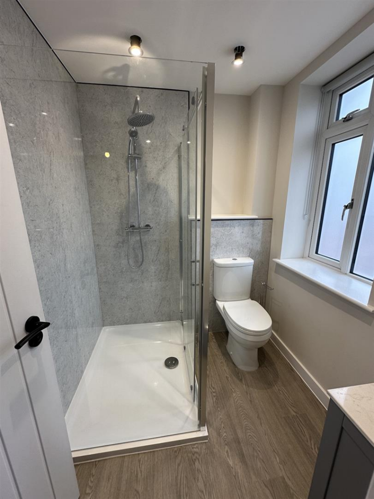 1 bedroom house share for rent