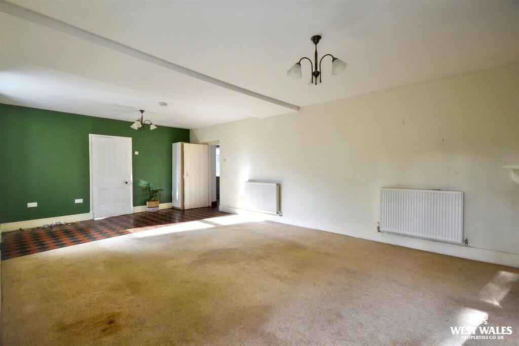 House in Felin-Wnda, Troedyraur - View 4