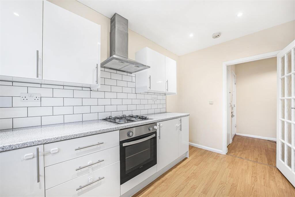 Hampton Road, Chingford, E4 photo 3