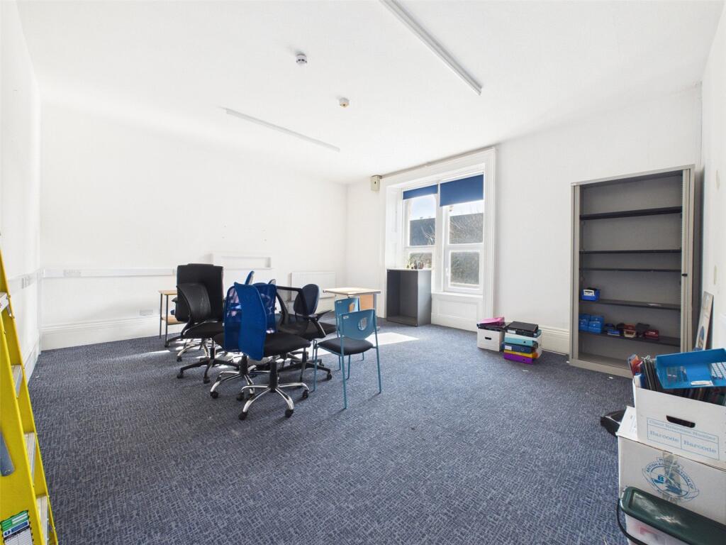 House in Weston-super-Mare, Whitecross Village - View 2