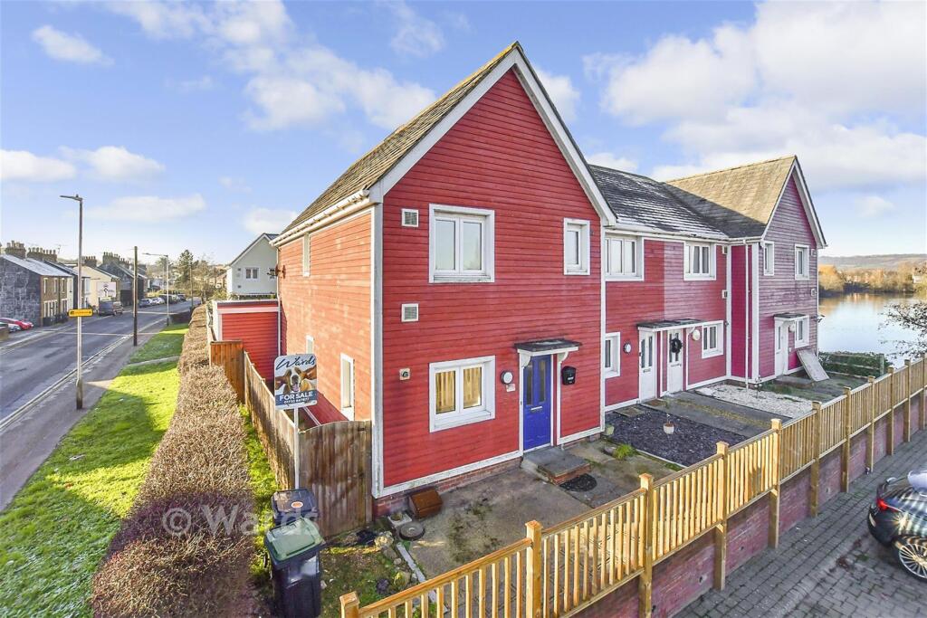 Main image of property: New Hythe Lane, Larkfield, Kent