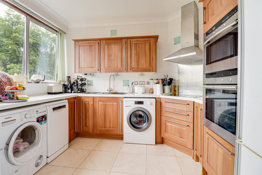 Apartment in St Albans - View 3