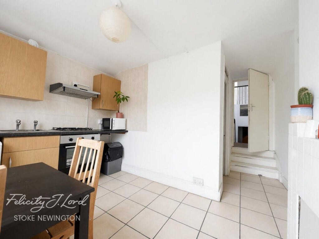 Apartment in London, Leyton - View 5