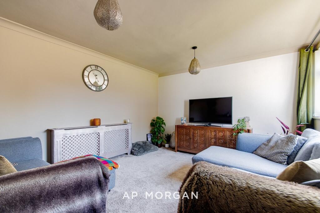 House in Birmingham, West Midlands - View 2