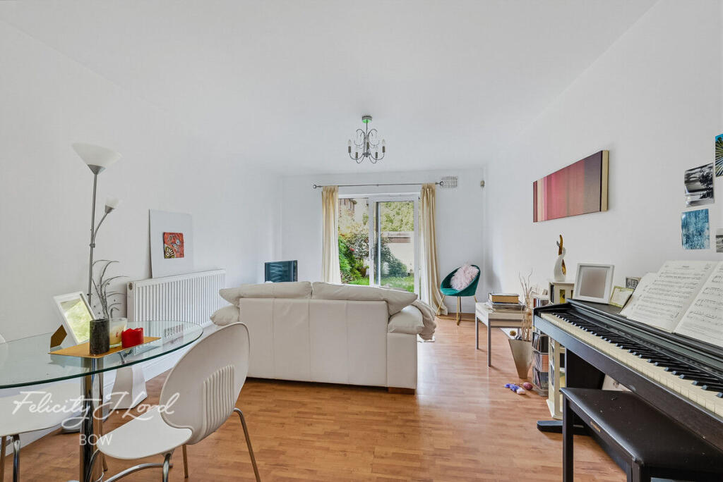 House in London, Bromley-by-Bow, Bow - View 3