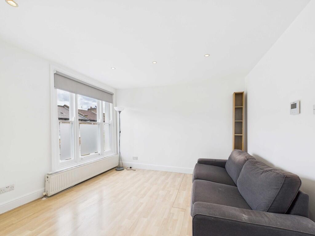Apartment in London - View 3