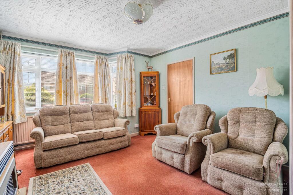 House in Gloucester - View 4