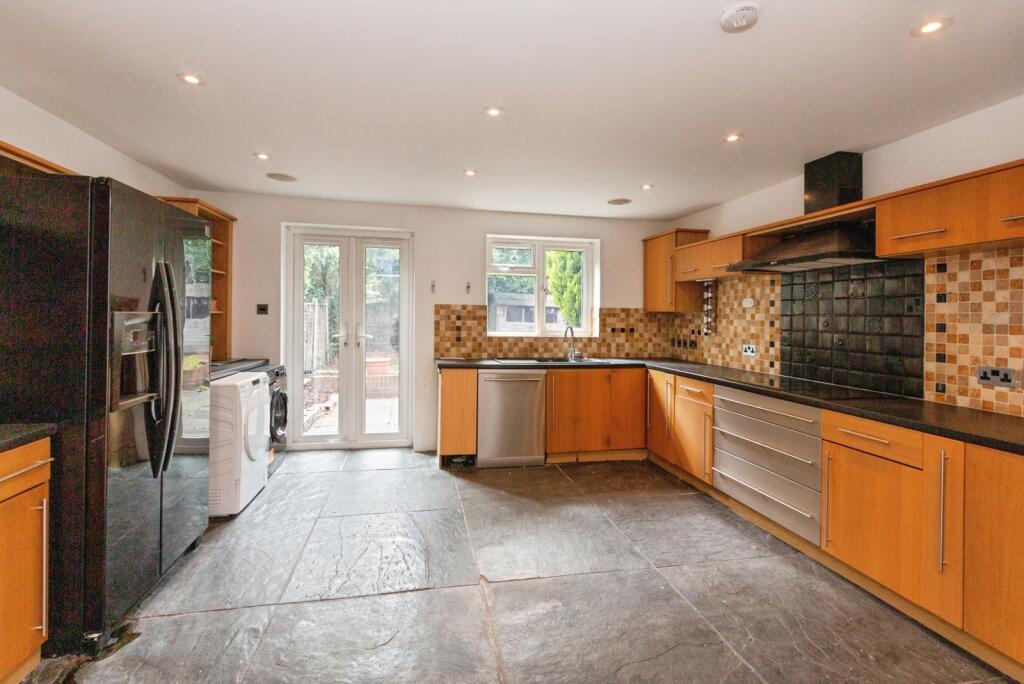 House in Surrey Heath, Surrey - More