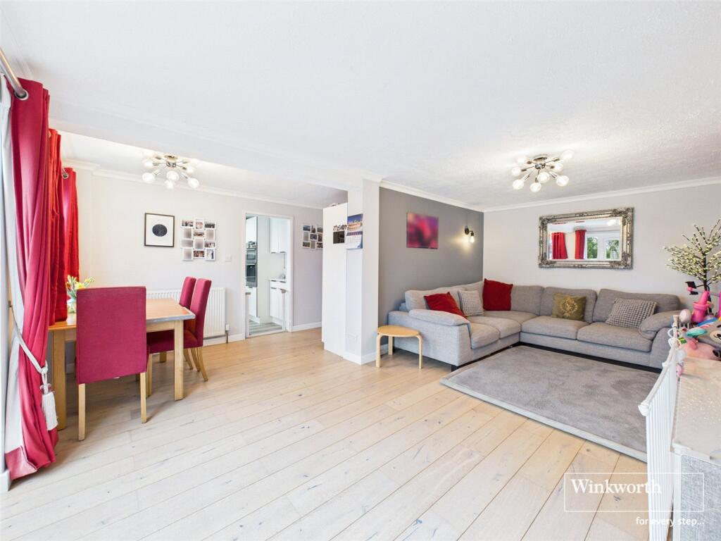 Mandeville Close, Tilehurst, Reading, Berkshire, RG30 photo 3