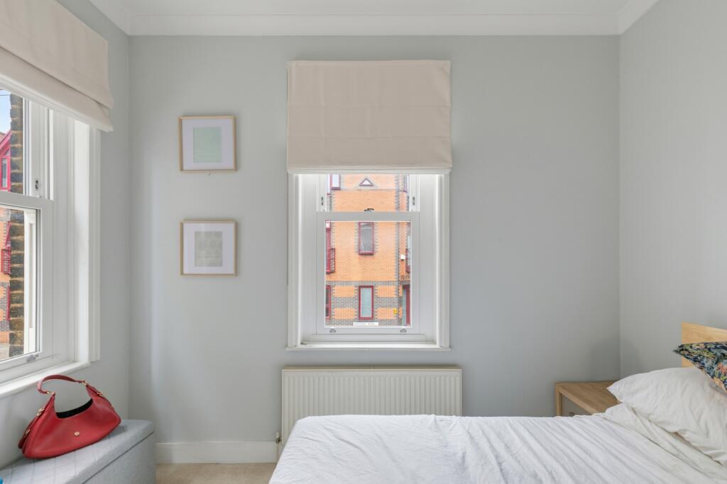 Apartment in London - More