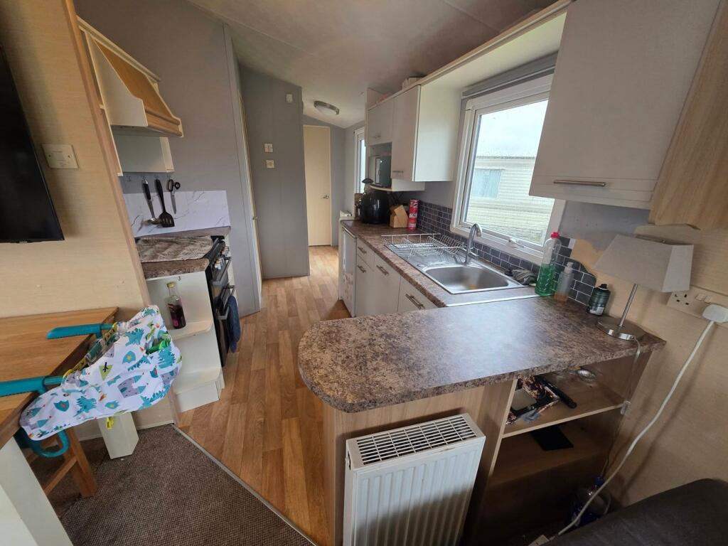 Flag Hill, Great Bentley, Colchester, CO7 - More
