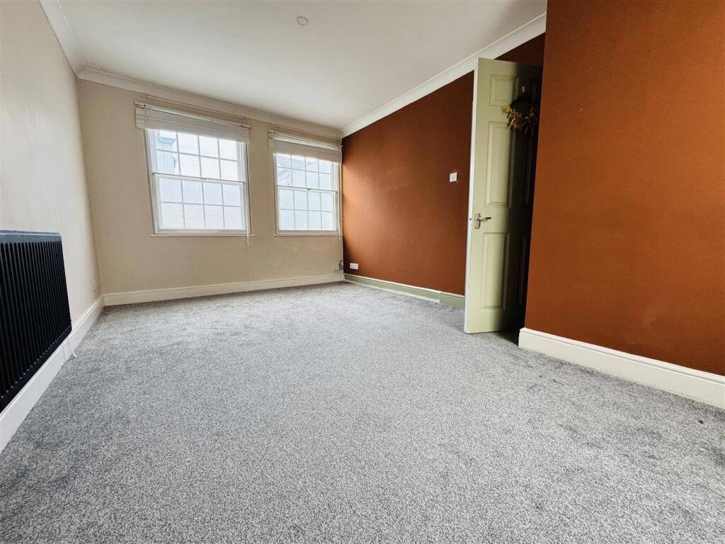Apartment in Ipswich - More