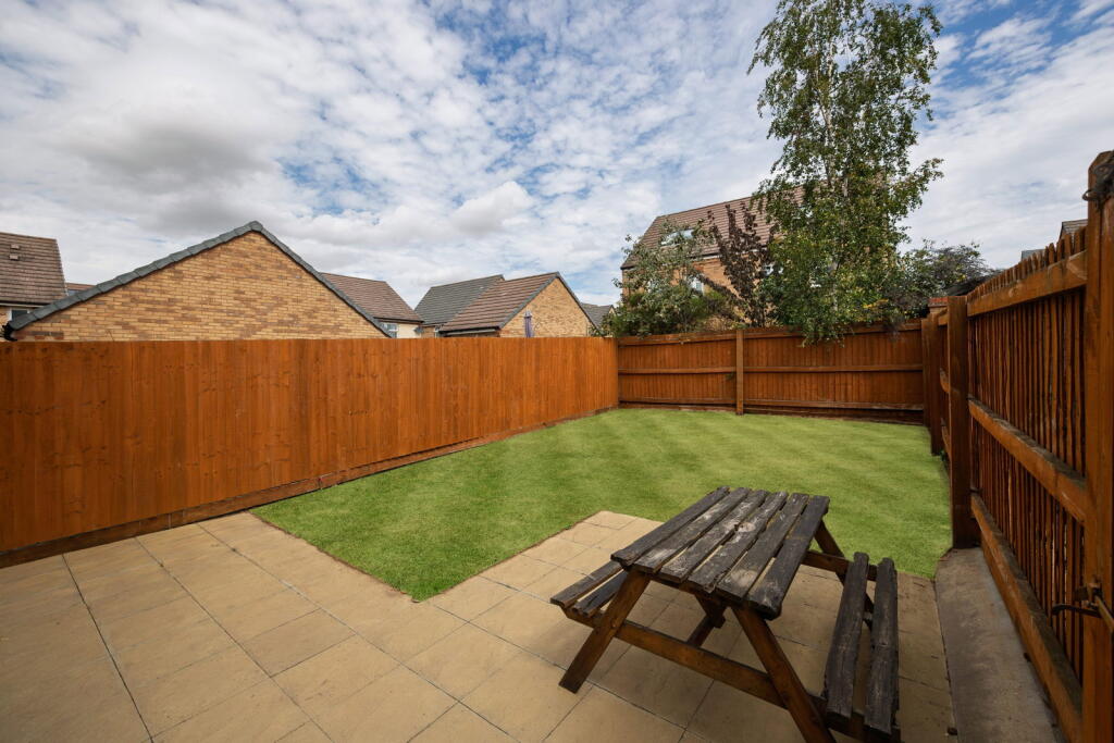 House in Milton Keynes, Fairfields - View 5