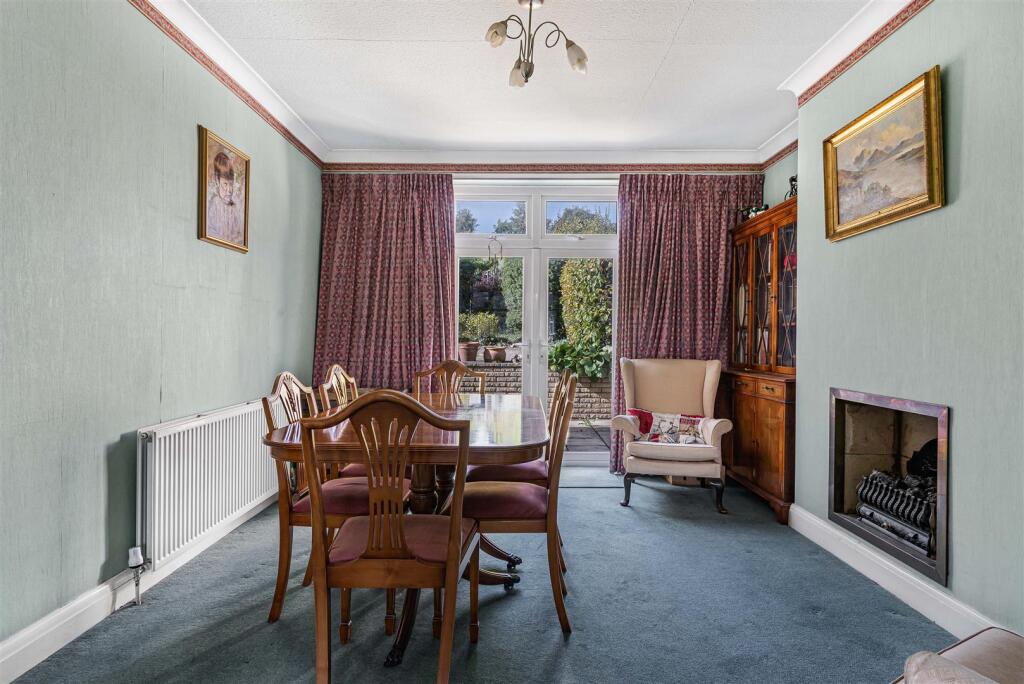 House in Sutton - View 4