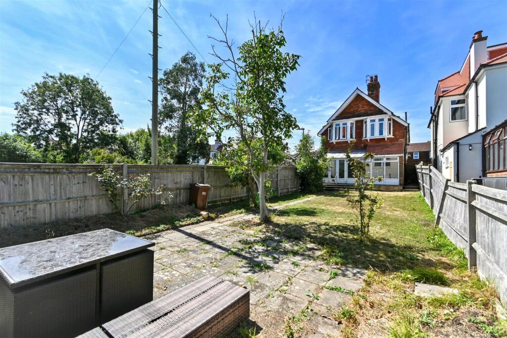 Brodrick Road, Eastbourne photo 4