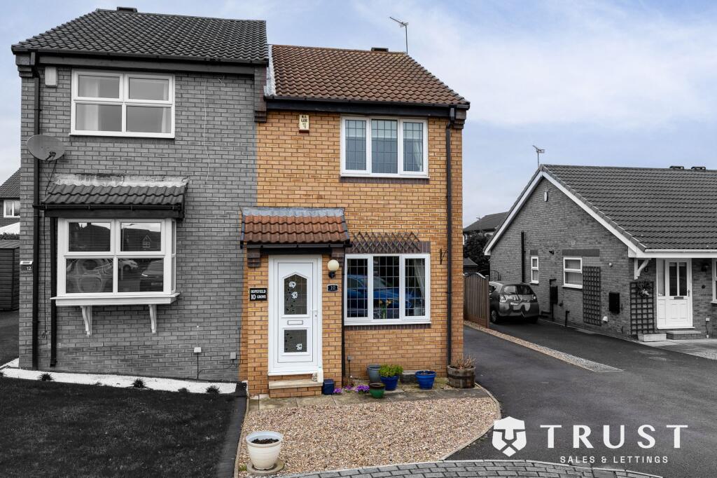 House in Leeds, Howlett Cross - View 2