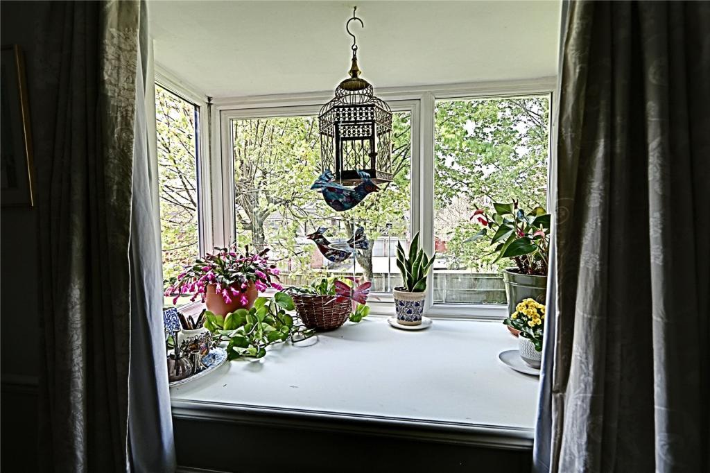 Apartment in Southall - View 5
