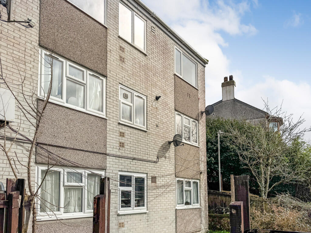Main image of property: 93 Wallace Road, Bodmin, Cornwall PL31 2EX