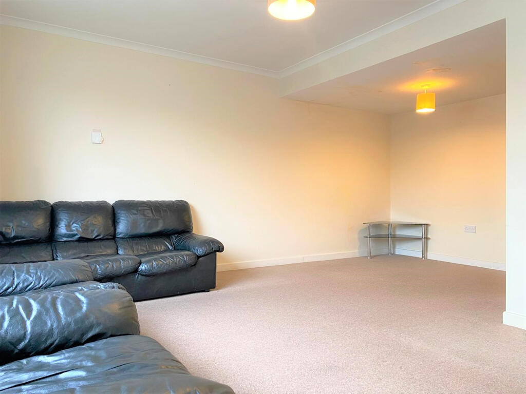 Main image of property: Hurstwood Court, Woodhouse Road,N12