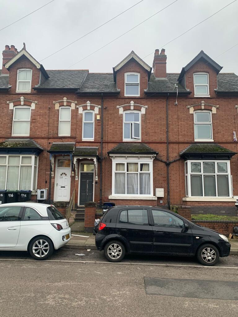 Main image of property: 2 Rooms In Oakfield Road, Balsall heath, B12