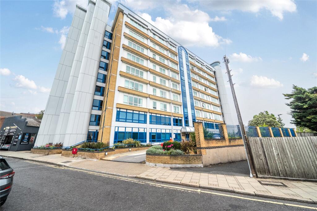 1-bed flat on Sherman Road, Bromley, £220,000