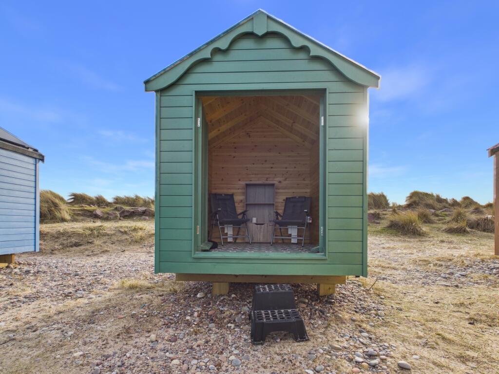 Beach Hut 20, Findhorn, Forres, Moray photo 4
