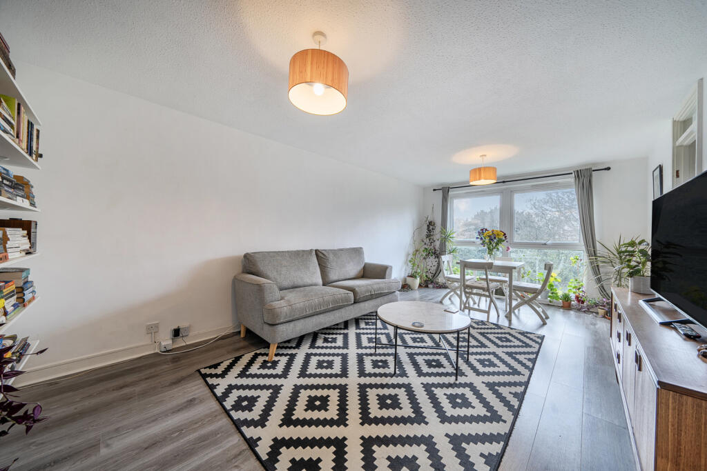Main image of property: Beulah Hill, London