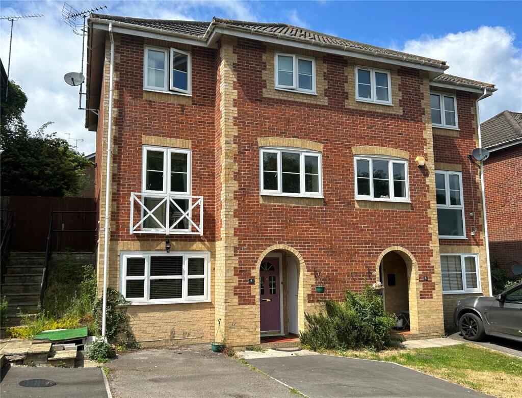 Main image of property: Coltsfoot Close, Burghfield Common, Reading, Berkshire, RG7
