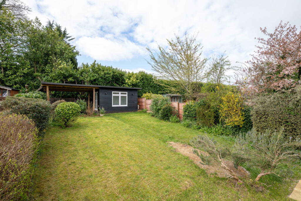 Additional image 40 of Park Rise Close, Harpenden, Hertfordshire, AL5 3AW