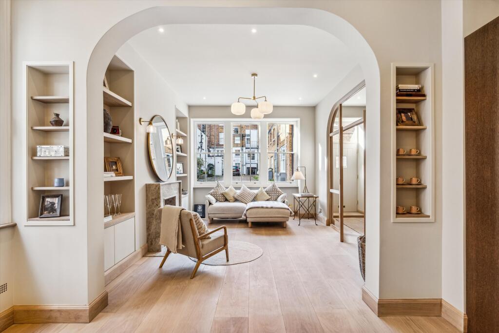 Main image of property: Montagu Mews North, Marylebone, W1H
