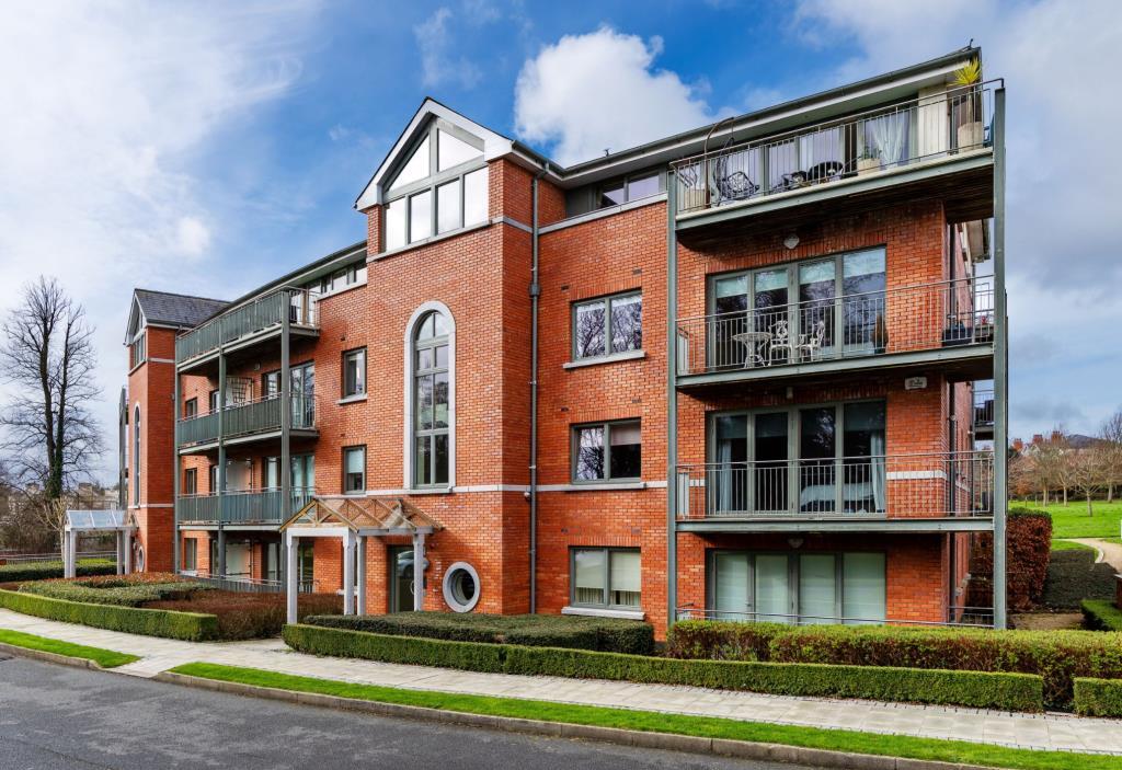 Main image of property: 17 Alder Lodge, Farmleigh Woods, Castleknock, Dublin 15, D15 K386