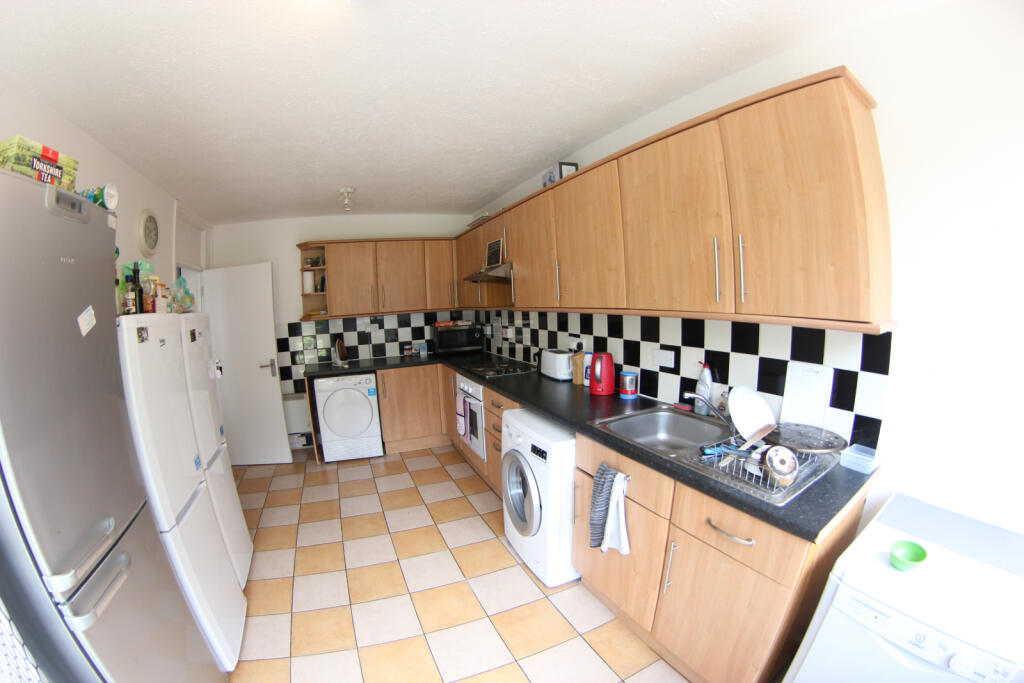1 bedroom flat share for rent