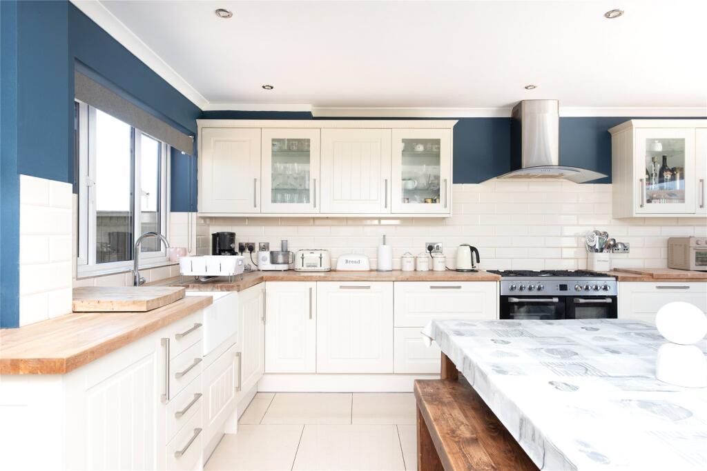House in Oving, Buckinghamshire - View 3