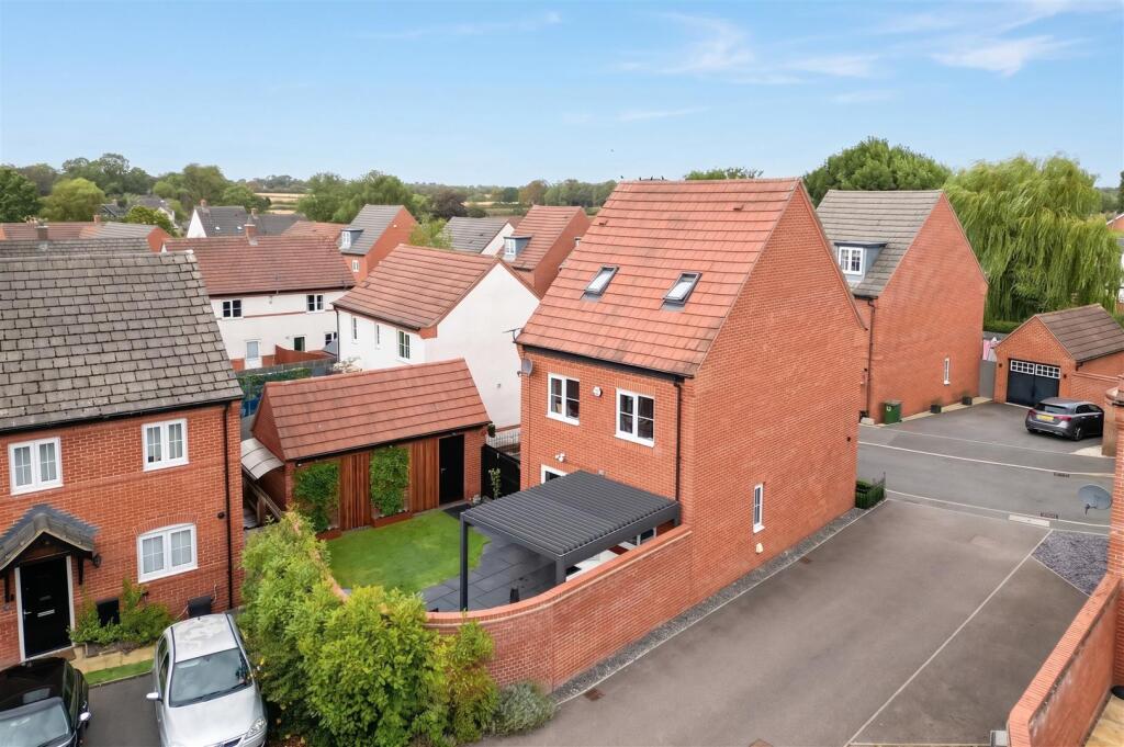 House in Derby - View 5