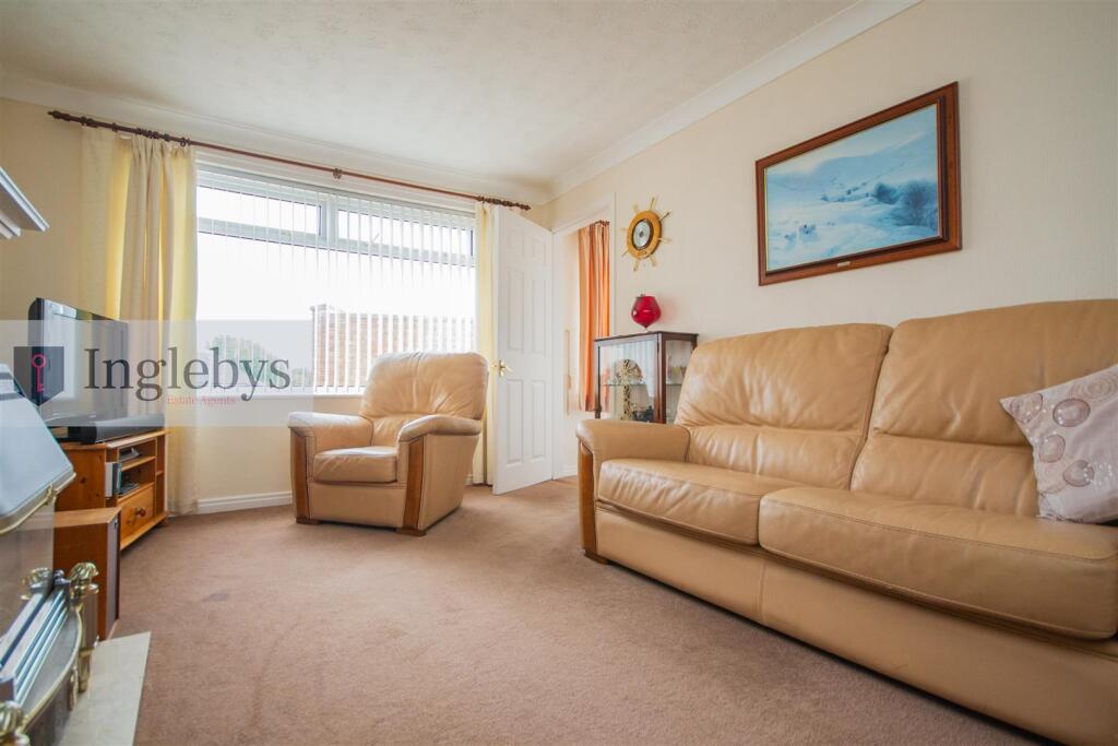 St. Margarets Way, Brotton photo 4