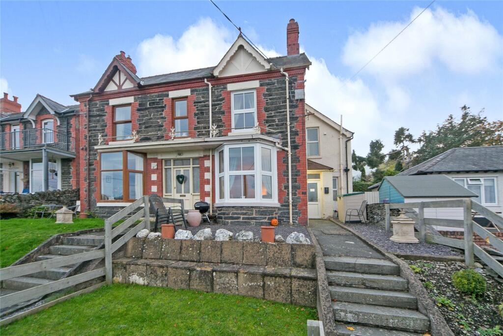 3-bed semi-detached on Hill Street, Corwen, Penybryn, Corwen, LL21, £170,000