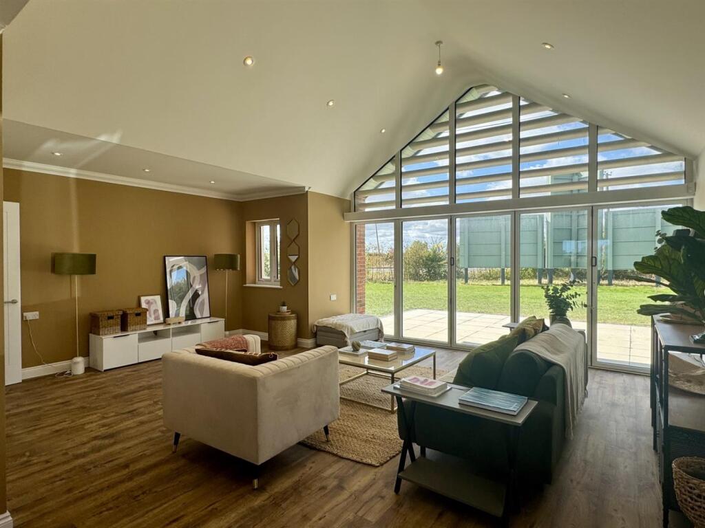House in Maldon, Burnham-on-Crouch - View 3