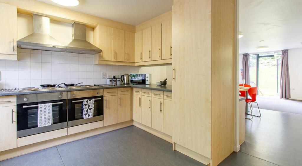 Additional image 3 of Bradford | Student | September | BD7
