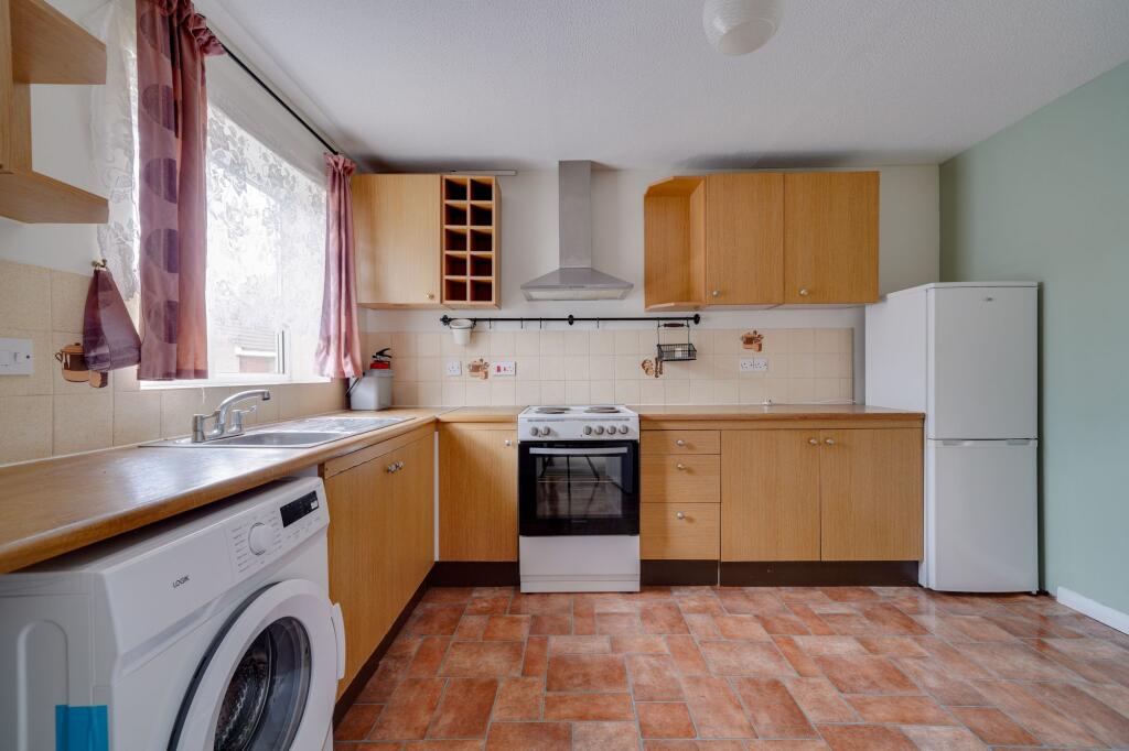 Welland Close, St. Ives, PE27 - More