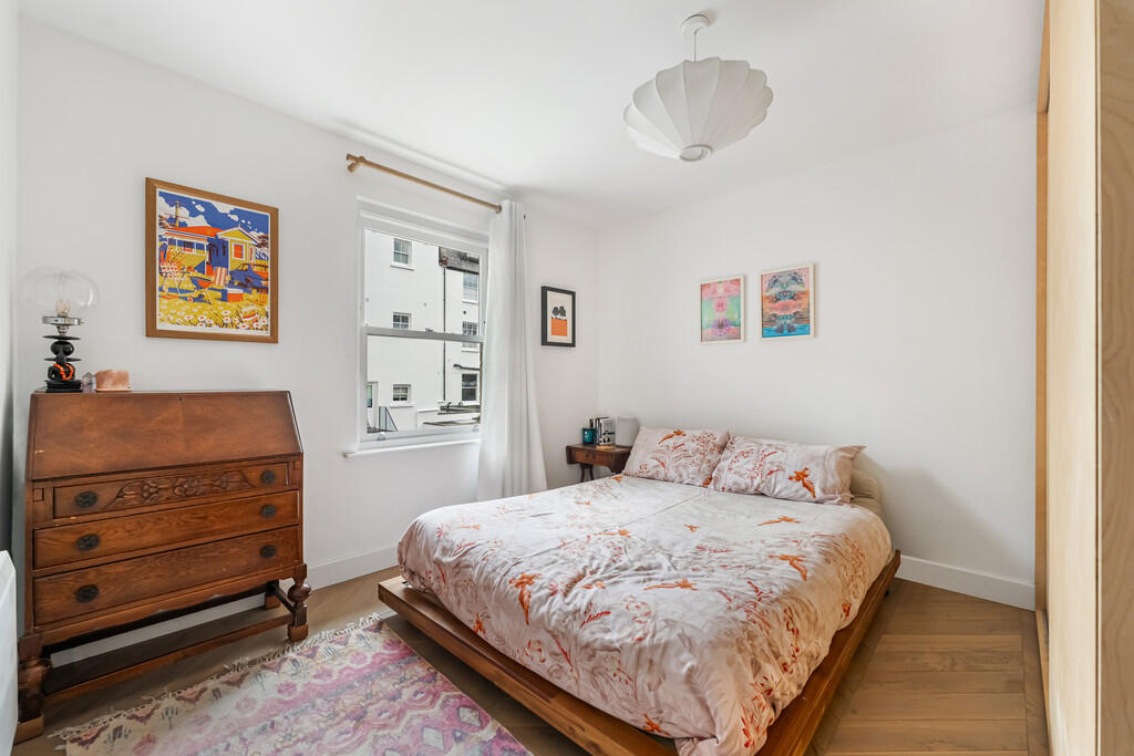 Apartment in London - More