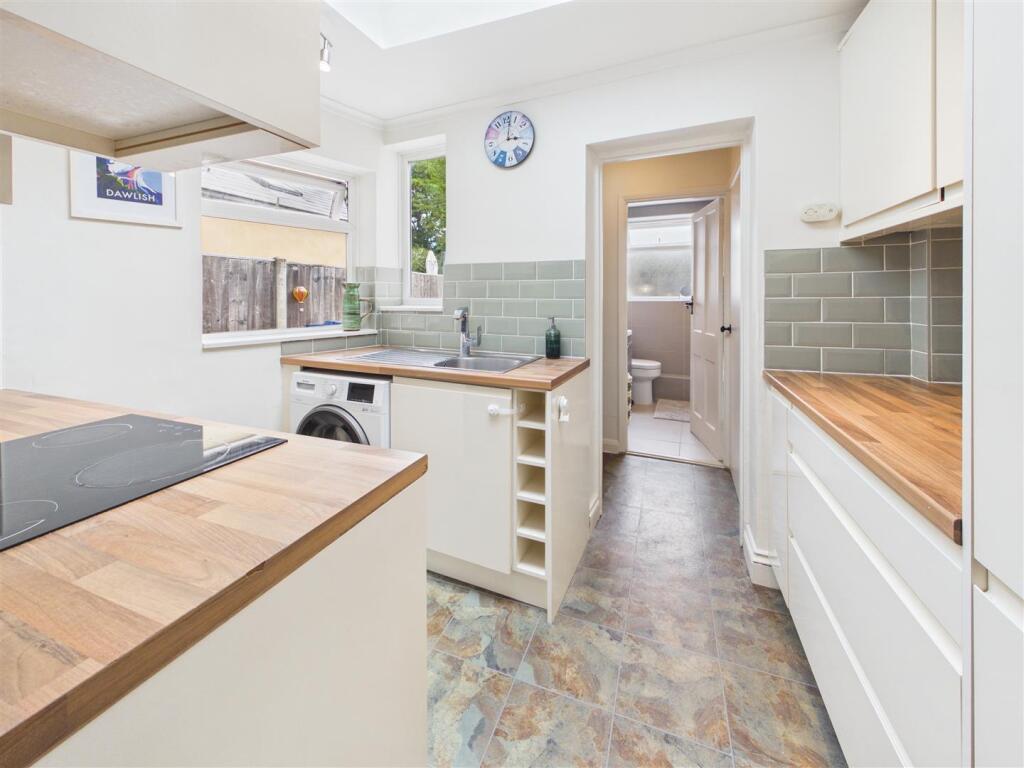 House in Kingston upon Thames - View 4