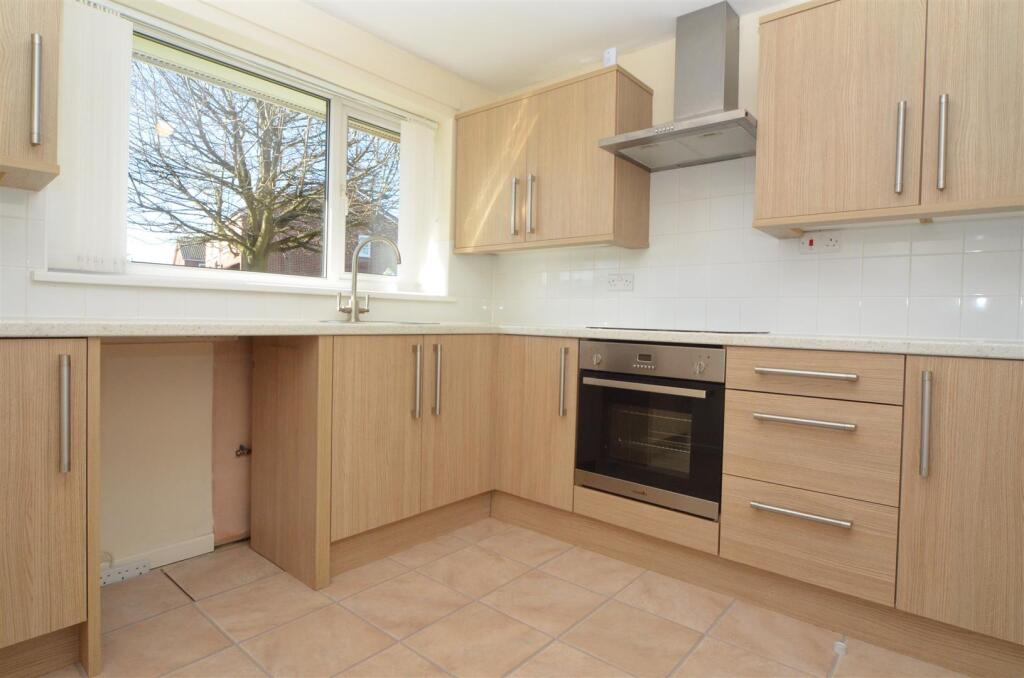 House in Hull - View 2