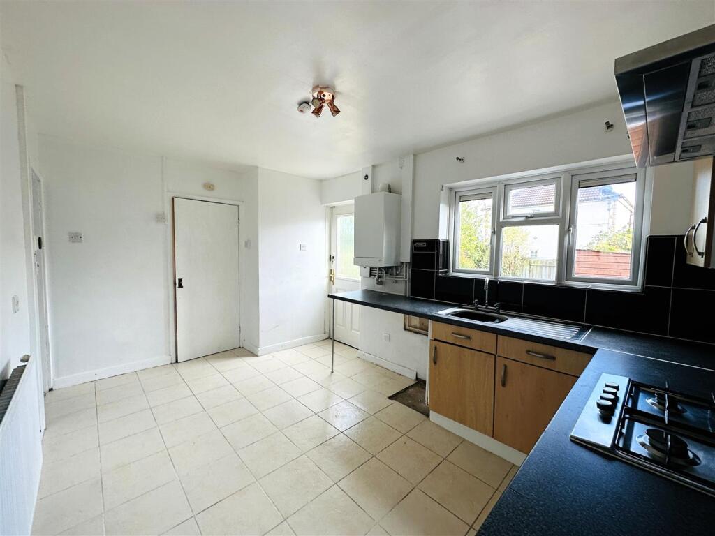House in Doncaster, Thorne - More