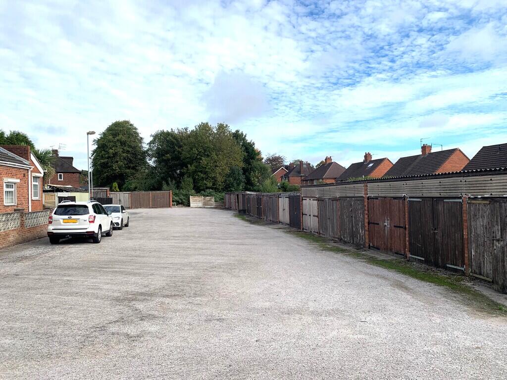 Studio parking on Easdale Place, Clayton, Newcastle, ST5 3ES , £100,000