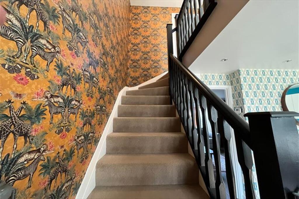 House in Osgodby, Middle Deepdale, Eastfield - More