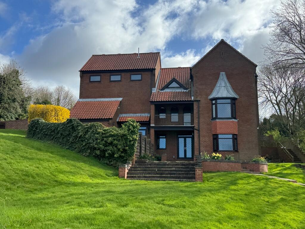 Fishpool Road, NG21 photo 2