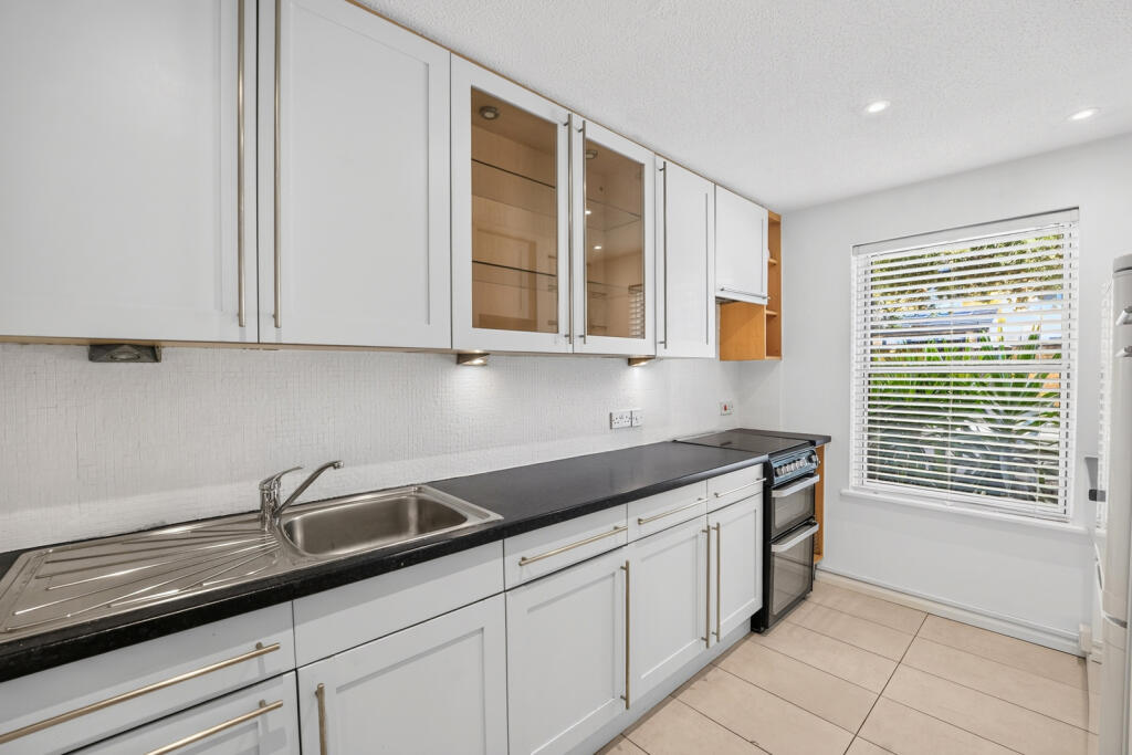House in London - View 3