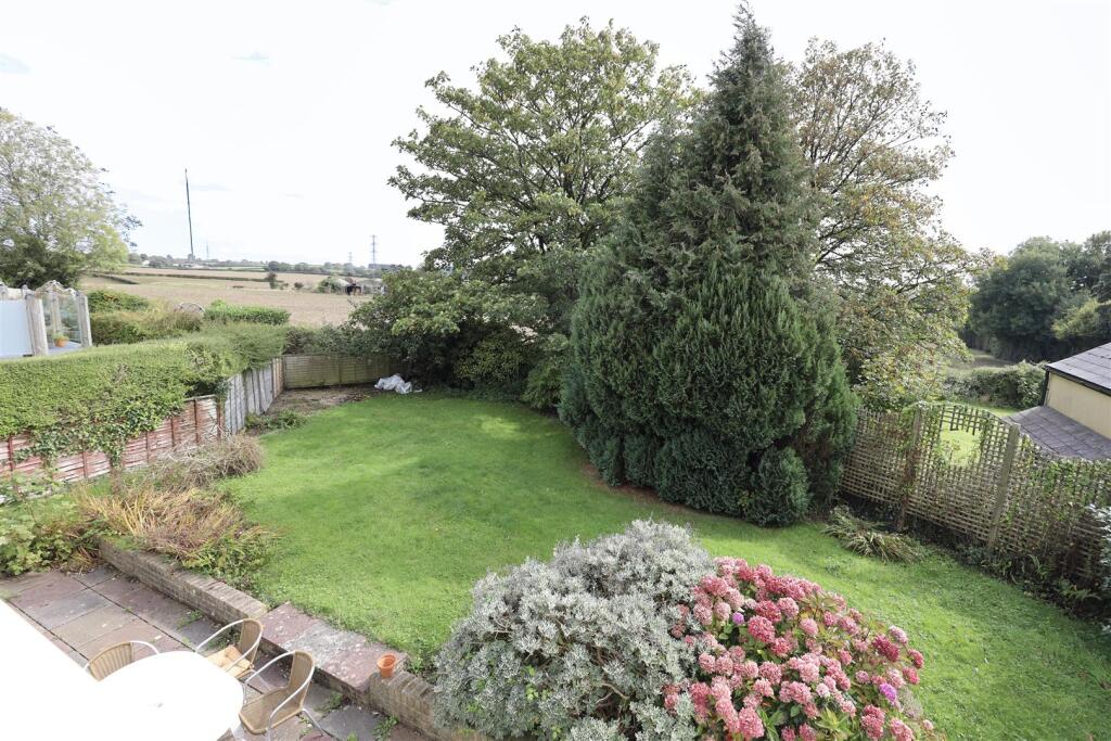 Cowbridge Road, St. Nicholas, Vale of Glamorgan, CF5 6SH photo 2
