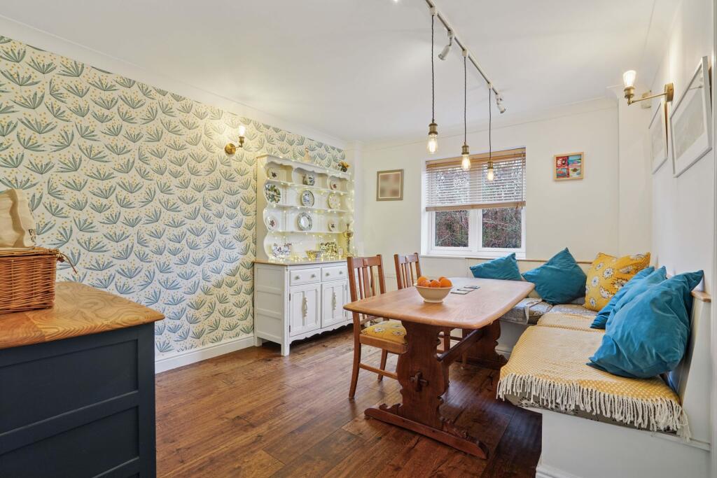 Northfield Farm Lane, Witney, OX28 photo 4