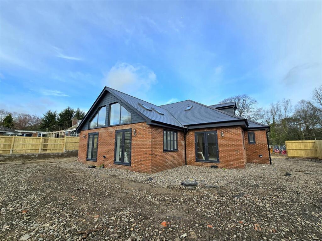 Main image of property: Peewit Hill, Bursledon,